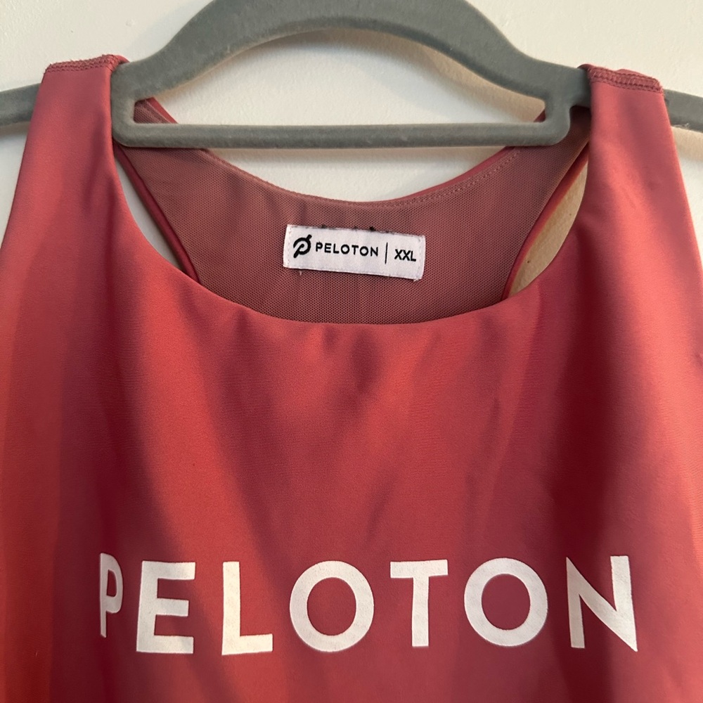 Peloton Women’s High Neck Crop Tank Top‎ Sports Bra XXL EUC - Picture 4 of 5